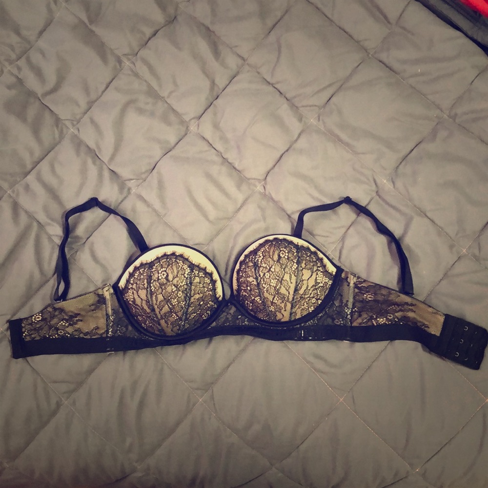 Push up Multi-way Victoria’s Secret bra
